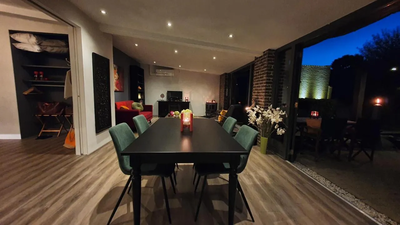 Downtown Hideaway, B&B Grand Deluxe Eindhoven Niederlande